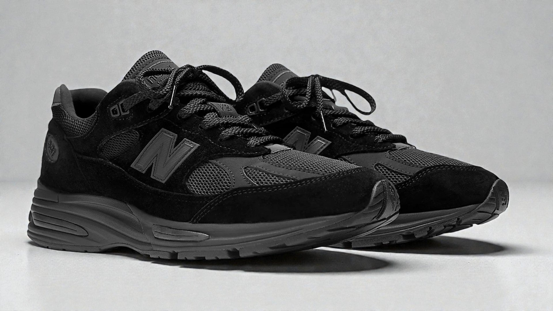 ニューバランス屈指の人気色「トリプルブラック」10選!!各モデルの特徴