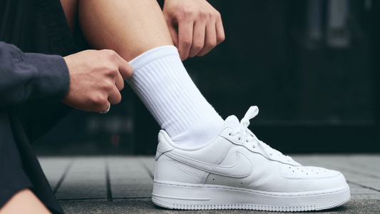 履き心地が良いと評判の靴下をメンズ向けに8ブランド紹介！靴下を選ぶ際のポイントも併せて解説！