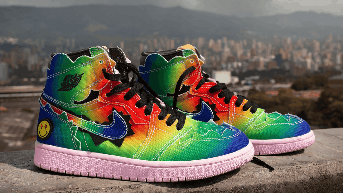 【街で目立つ】派手なスニーカー10選！「ナイキ」や「アディダス」など有名ブランド中心に街で目を引くスニーカーを紹介！