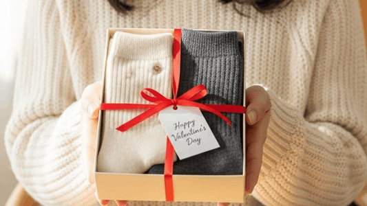 バレンタインにメンズへ贈るおすすめ靴下ブランド7選！「プレゼントの意味」や「予算」なども併せて紹介！